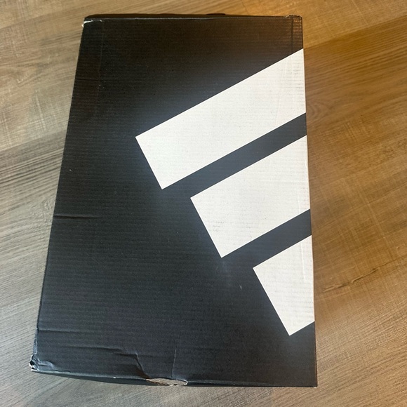 adidas Advantage 2.0 Athletic Shoes New with Box - Picture 2 of 6